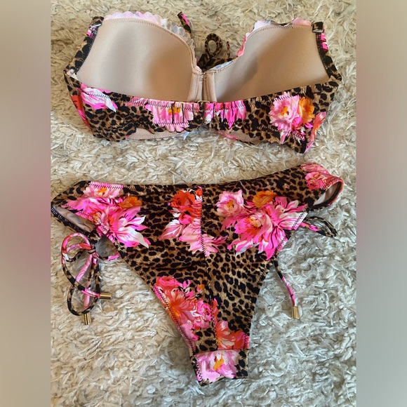 Victoria’s Secret bikini, 32DD top and size M bottom. - Picture 2 of 2